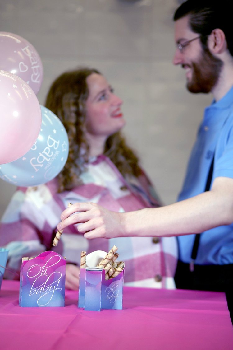 Gender Reveal Dipit caddy